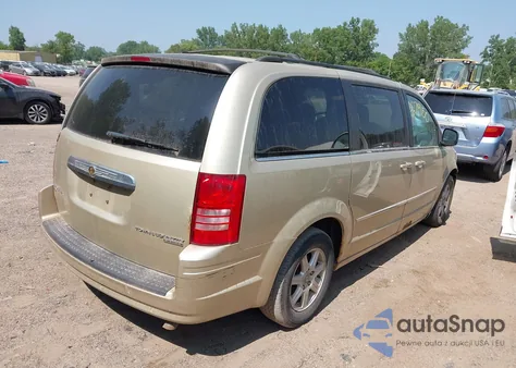 2010 Chrysler Town & Country Touring из США, поврежденный, VIN 2A4RR5DX4AR472544